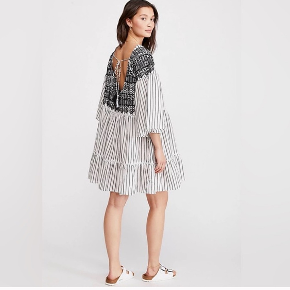 Free People oversized mini dress / Striped Black and White